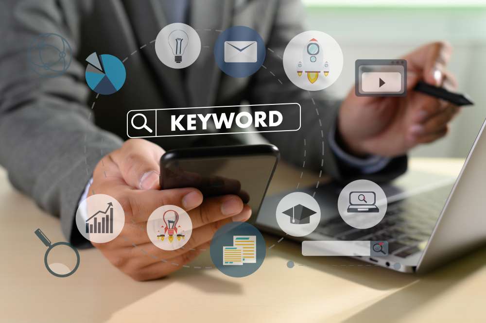Utiliza seed keywords y modifícalas