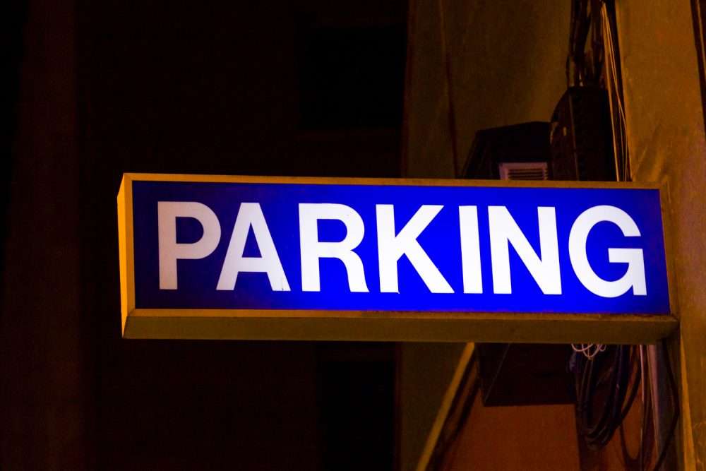 Errores comunes en diseño de carteles y banners - Agencia Nokeon